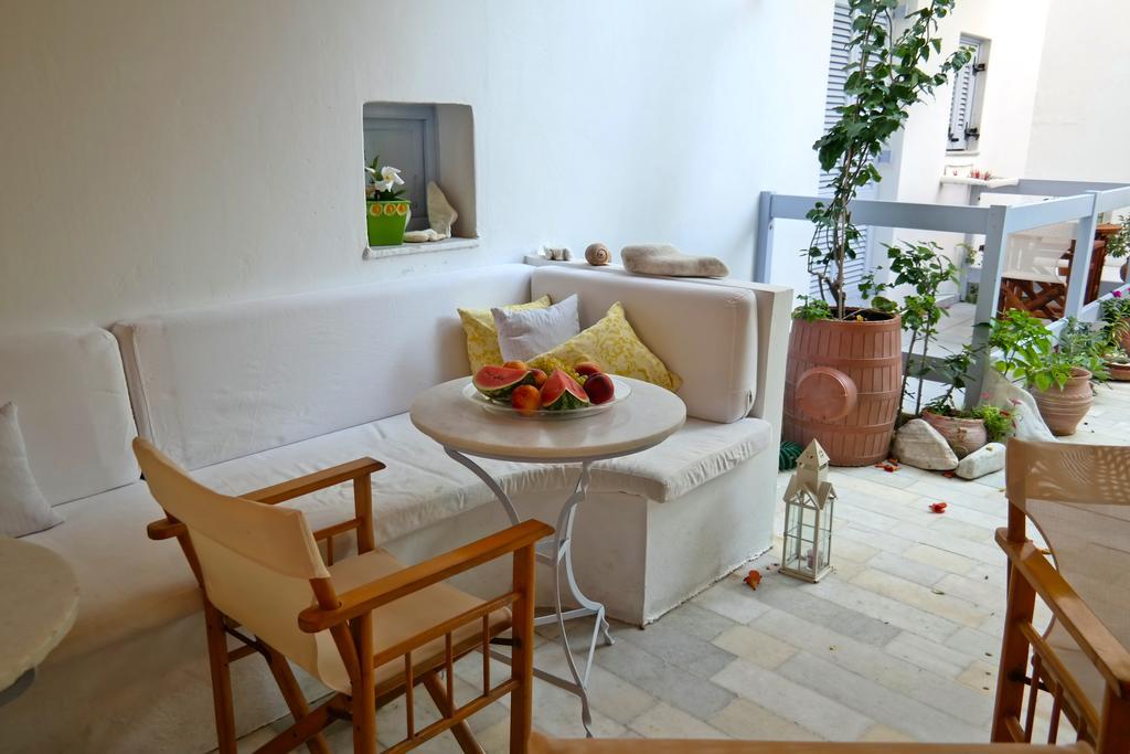 Sanoudos Hotel Naxos City Екстериор снимка