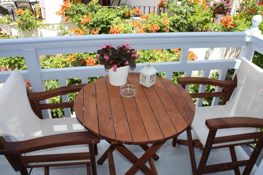Sanoudos Hotel Naxos City Стая снимка