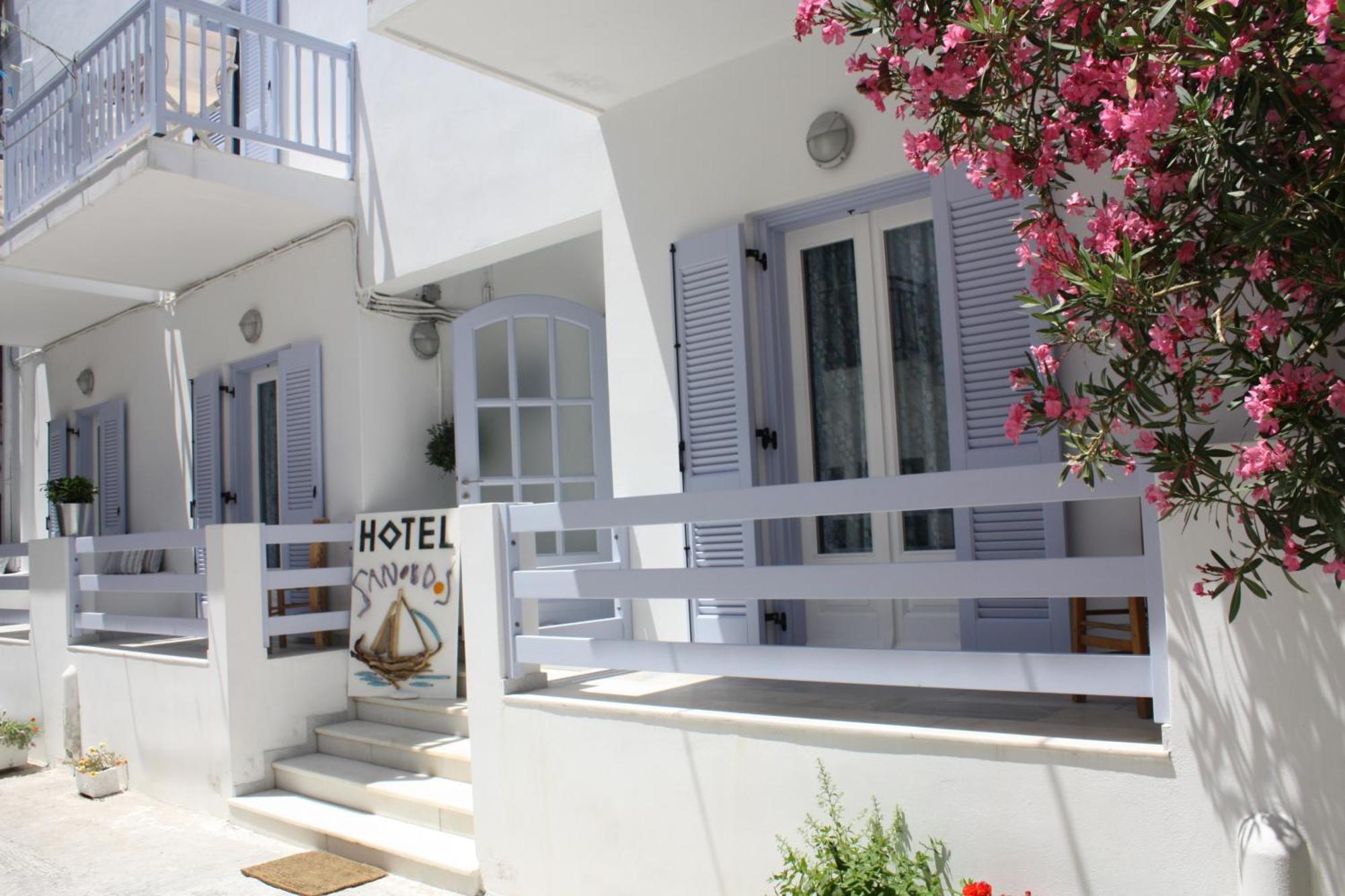 Sanoudos Hotel Naxos City Екстериор снимка